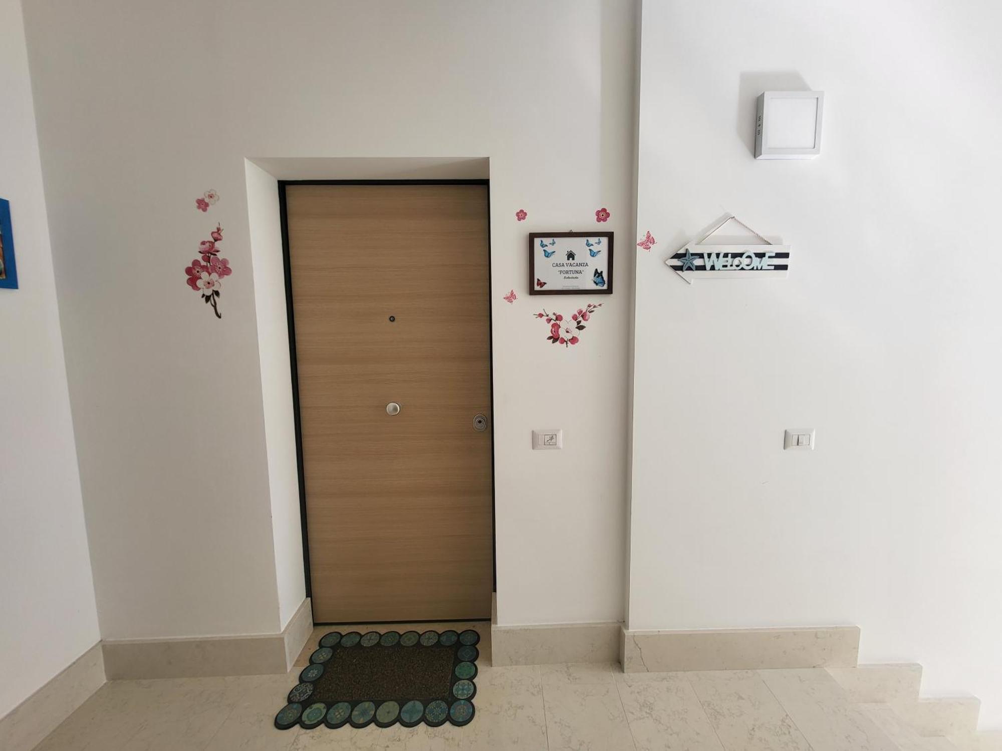 Casa Vacanza "Fortuna" 巴莱斯特拉泰 外观 照片