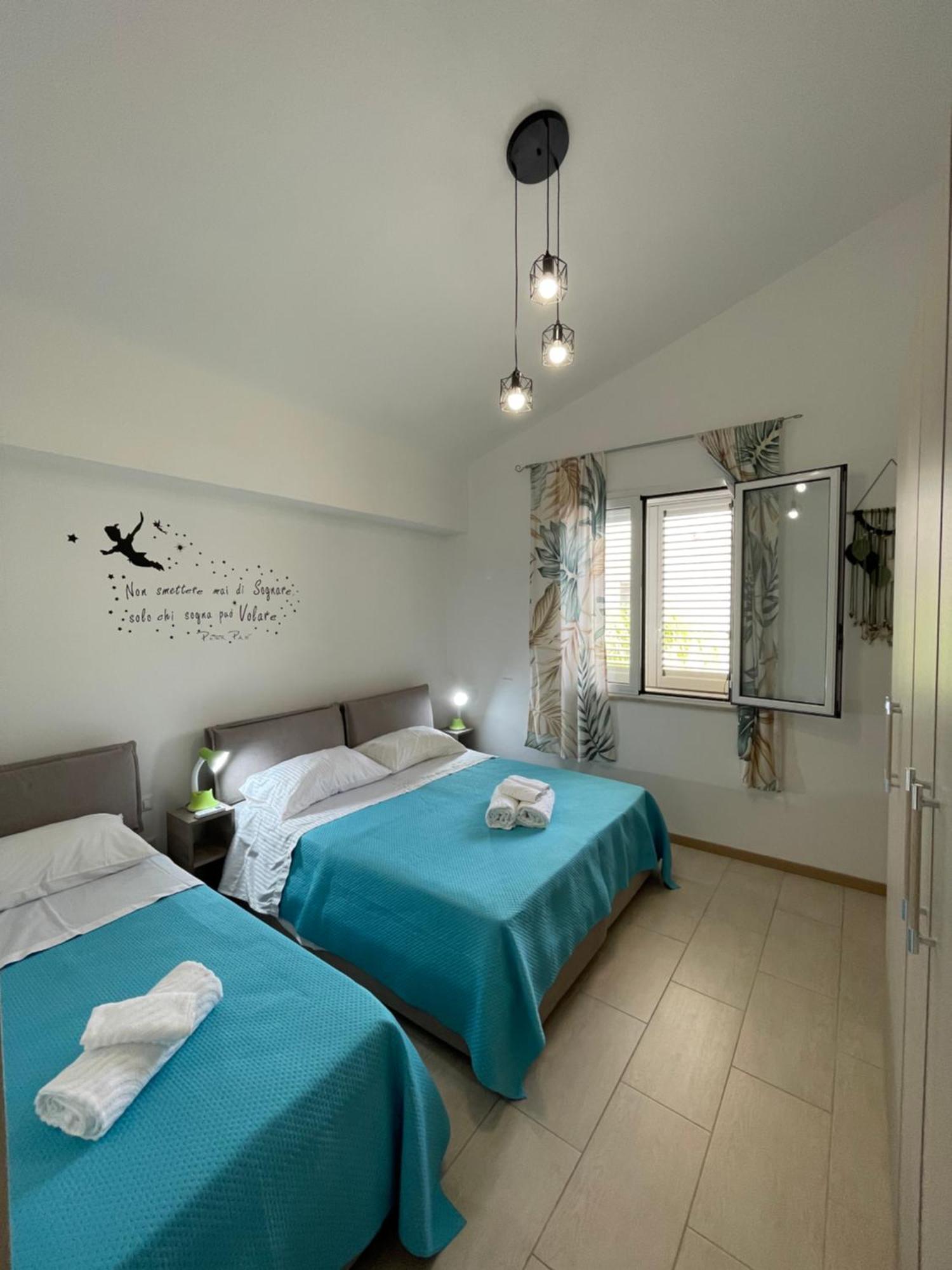 Casa Vacanza "Fortuna" 巴莱斯特拉泰 外观 照片