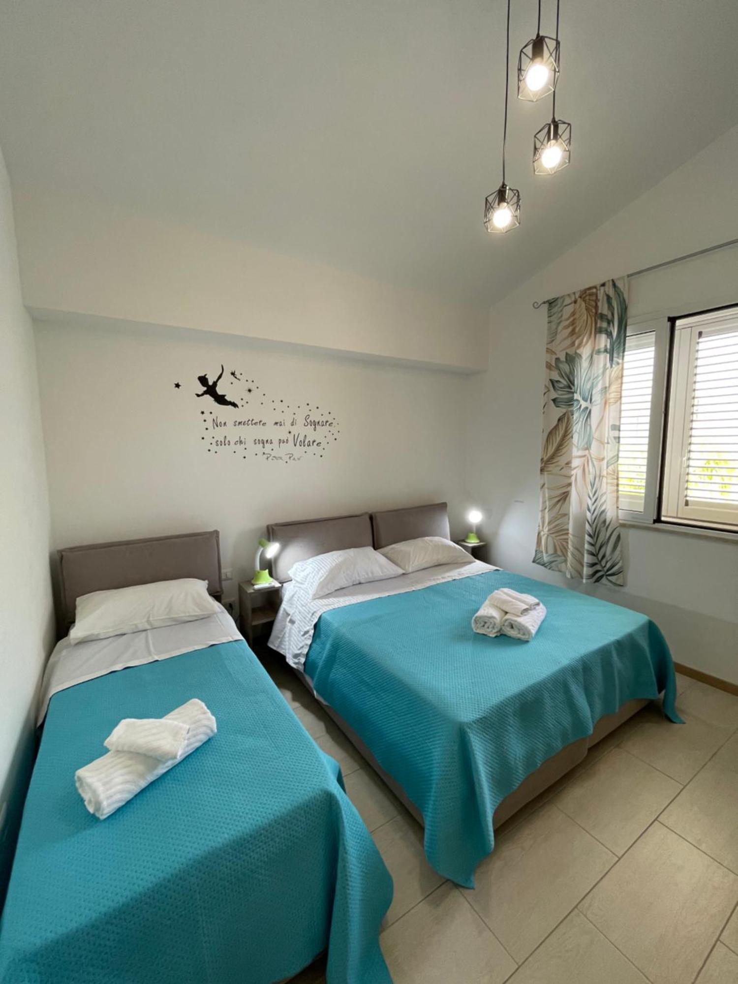 Casa Vacanza "Fortuna" 巴莱斯特拉泰 外观 照片